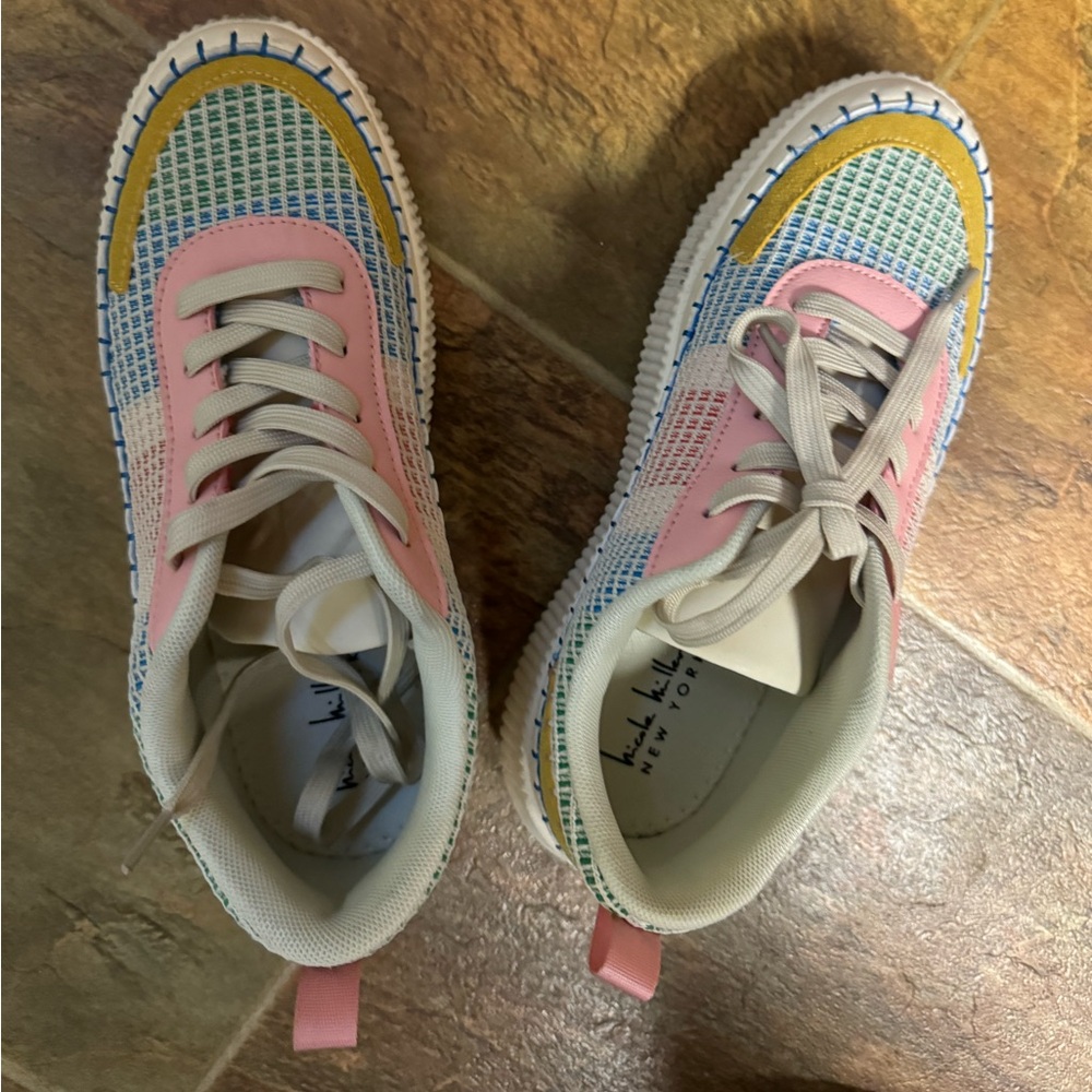 Size 9 nicole miller sneakers